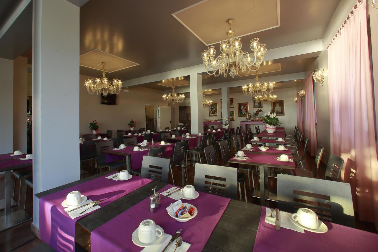 Hotel San Marco Peschiera del Garda Exterior photo